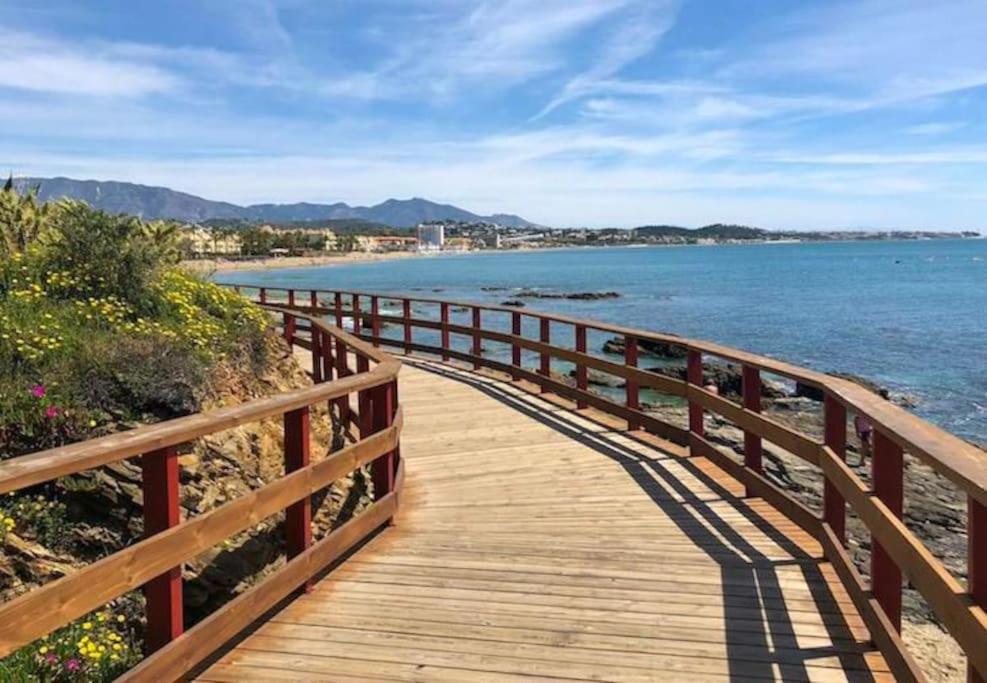 Precioso Estudio Con Piscina A 200M Del Mar 马尔韦利亚 外观 照片