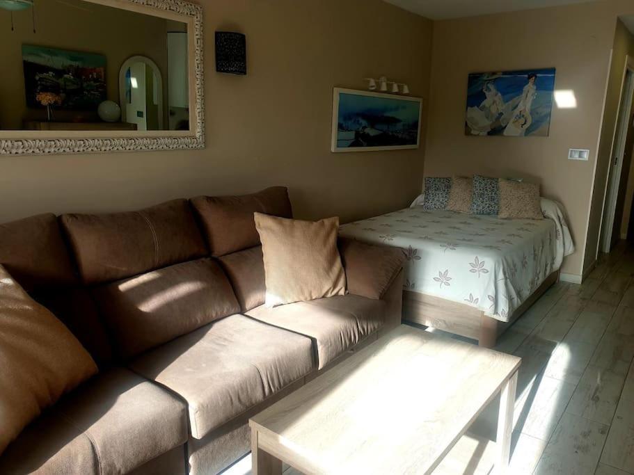 Precioso Estudio Con Piscina A 200M Del Mar 马尔韦利亚 外观 照片